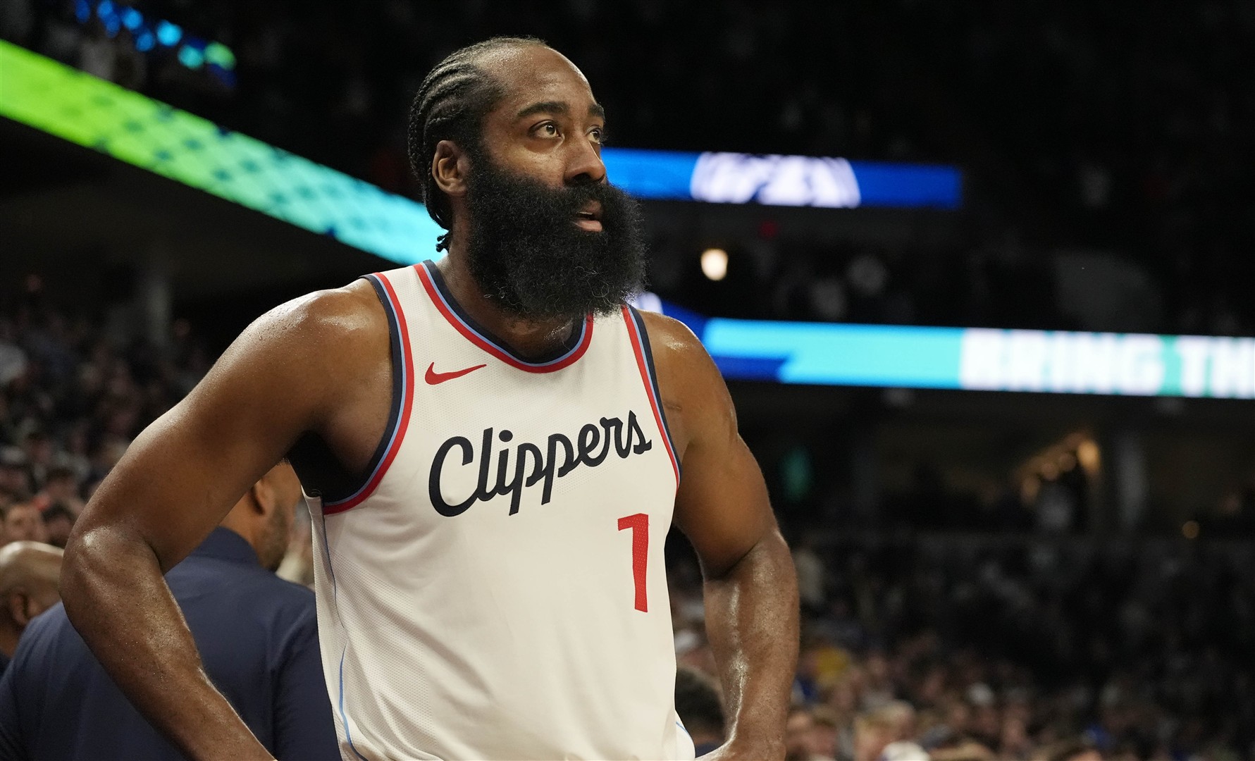 哈登赛事官方发布战术调整新规，加拿大队争议不断！的简单介绍